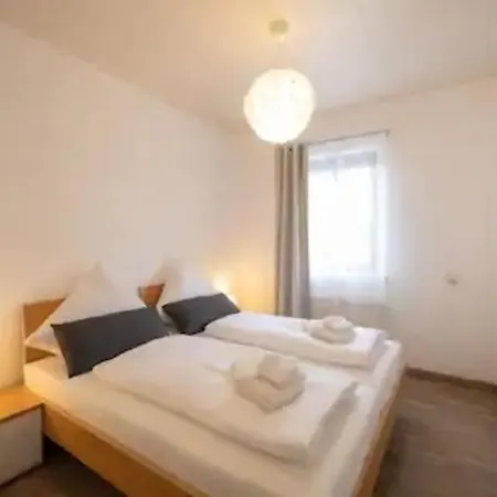 Ferienwohnung Nr 4 Im Gemutlichen Gastehaus Benedikt Apartman Friedrichshafen